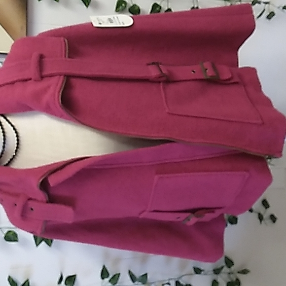 Luii ZIP FRONT FUSCHIA PONCHO SZ S FROM FOXWOOD RESORT/CASINO - Picture 3 of 14